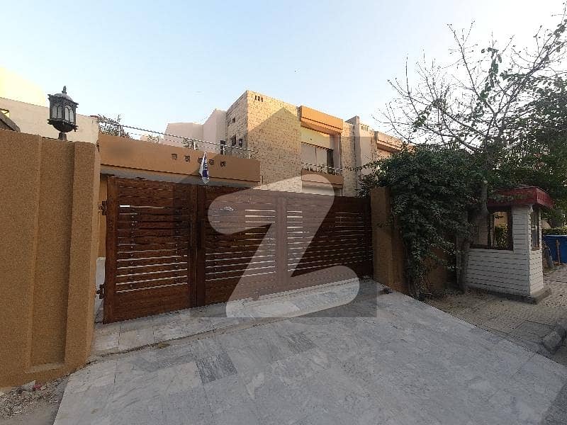 A On Excellent Location House Of 18 Marla In Rs. 85000000 A On Excellent Location House Of 18 Marla In Rs. 85000000