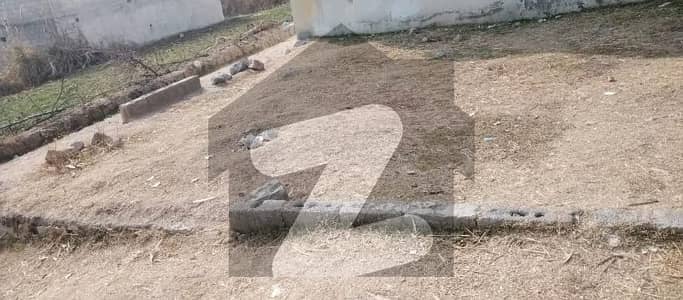 نواں شہر ٹاؤن ایبٹ آباد میں 3 کنال رہائشی پلاٹ 3.0 کروڑ میں برائے فروخت۔