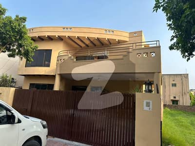 1 Kanal House Available In DHA 1, Sector A