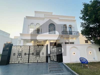 سٹی ہاؤسنگ سوسائٹی گوجرانوالہ میں 5 کمروں کا 10 مرلہ مکان 3.5 کروڑ میں برائے فروخت۔