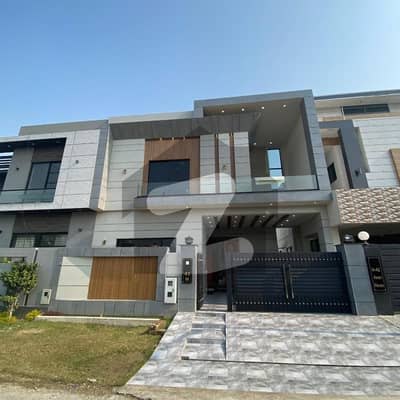 10 Marla Luxury House for Sale in Bankers Avenue Society, Bedian Road, Lahore