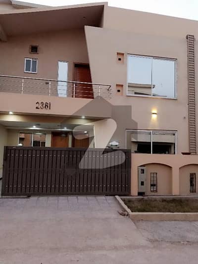 بحریہ ٹاؤن فیز 8 ۔ سفاری ویلی بحریہ ٹاؤن فیز 8,بحریہ ٹاؤن راولپنڈی,راولپنڈی میں 5 کمروں کا 7 مرلہ مکان 2.35 کروڑ میں برائے فروخت۔