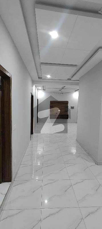 Beautiful Farnished Flat Available For Rent Beautiful Farnished Flat Available For Rent