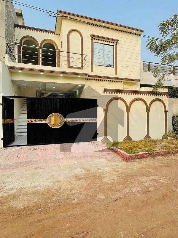 ناردرن بائی پاس ملتان میں 4 کمروں کا 5 مرلہ مکان 1.1 کروڑ میں برائے فروخت۔ ناردرن بائی پاس ملتان میں 4 کمروں کا 5 مرلہ مکان 1.1 کروڑ میں برائے فروخت۔
