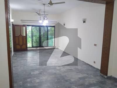 ڈی ایچ اے فیز 2 ڈیفنس (ڈی ایچ اے),لاہور میں 3 کمروں کا 1 کنال زیریں پورشن 1.5 لاکھ میں کرایہ پر دستیاب ہے۔ ڈی ایچ اے فیز 2 ڈیفنس (ڈی ایچ اے),لاہور میں 3 کمروں کا 1 کنال زیریں پورشن 1.5 لاکھ میں کرایہ پر دستیاب ہے۔