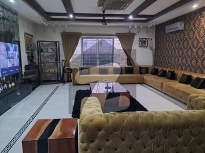 ویلینشیاء ۔ بلاک ڈی ویلینشیاء ہاؤسنگ سوسائٹی,لاہور میں 5 کمروں کا 2 کنال مکان 12.0 کروڑ میں برائے فروخت۔ ویلینشیاء ۔ بلاک ڈی ویلینشیاء ہاؤسنگ سوسائٹی,لاہور میں 5 کمروں کا 2 کنال مکان 12.0 کروڑ میں برائے فروخت۔