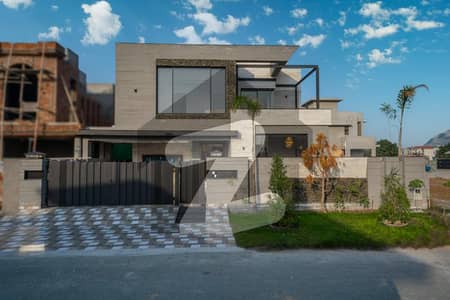 ڈی ایچ اے فیز 6 ڈیفنس (ڈی ایچ اے),لاہور میں 5 کمروں کا 1 کنال مکان 7.75 کروڑ میں برائے فروخت۔