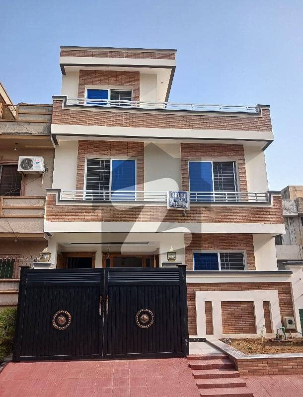 25X40 Beautifull House For Sale In G-13 at best location