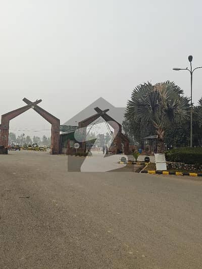 چنار باغ ۔ جہلم بلاک توسیع چنار باغ,لاہور میں 5 مرلہ رہائشی پلاٹ 40.0 لاکھ میں برائے فروخت۔