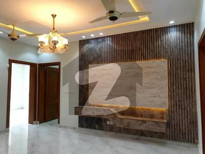 10 Marla Brand New Designer House For Rent