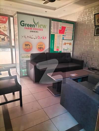 ایف ۔ 10 مرکز ایف ۔ 10,اسلام آباد میں 2 کمروں کا 4 مرلہ دفتر 6.5 کروڑ میں برائے فروخت۔