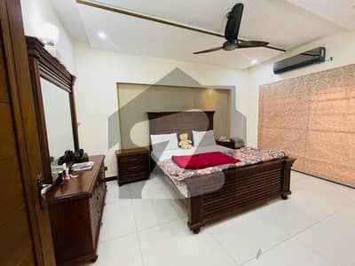 ڈی ایچ اے فیز 5 - بلاک ایل فیز 5,ڈیفنس (ڈی ایچ اے),لاہور میں 4 کمروں کا 10 مرلہ مکان 6.35 کروڑ میں برائے فروخت۔