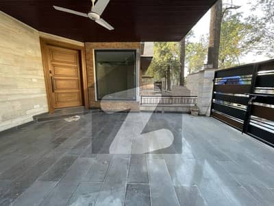 BRAND NEW HOUSE FOR RENT