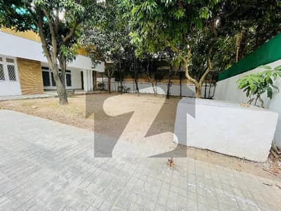 ایف ۔ 6 اسلام آباد میں 6 کمروں کا 2 کنال مکان 7.5 لاکھ میں کرایہ پر دستیاب ہے۔