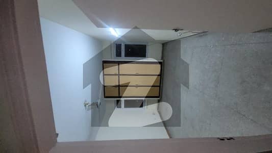 Askari 7 Rawalpindi 2nd Floor Top Floor 3 Bedrooms Flat Available For Sale