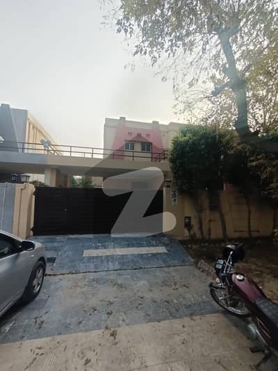 ڈی ایچ اے فیز 5 - بلاک جے جے ڈی ایچ اے فیز 5,ڈیفنس (ڈی ایچ اے),لاہور میں 4 کمروں کا 10 مرلہ مکان 4.75 کروڑ میں برائے فروخت۔ ڈی ایچ اے فیز 5 - بلاک جے جے ڈی ایچ اے فیز 5,ڈیفنس (ڈی ایچ اے),لاہور میں 4 کمروں کا 10 مرلہ مکان 4.75 کروڑ میں برائے فروخت۔