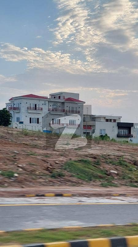 Sector A1 Corner 1 Kanal Plot For Sale