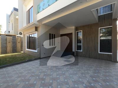 نارتھ ناظم آباد ۔ بلاک بی نارتھ ناظم آباد,کراچی میں 6 کمروں کا 1 کنال مکان 16.0 کروڑ میں برائے فروخت۔