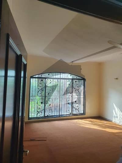 ELITE VILLAS HOUSING SOCIETY BEDIAN 3 MARLA UPPER PORTION FOR RENT