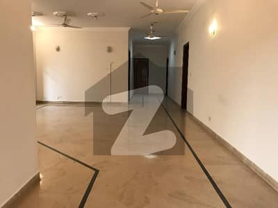 A Spacious 666 Square Yards Upper Portion In DHA Phase 6