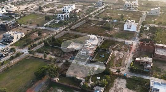 1 KANAL CORNER PRIME LOCATION PLOT FOR SALE IN LAWYER HOUSING SOCIETY FAISALABAD CANAL EXPRESSWAY