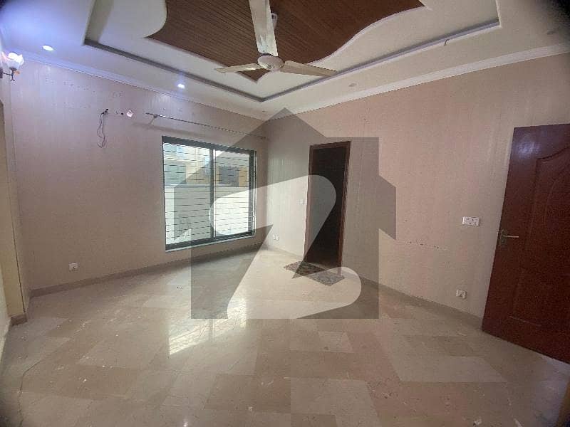 1 Kanal Beautiful House For Rent Hot Location