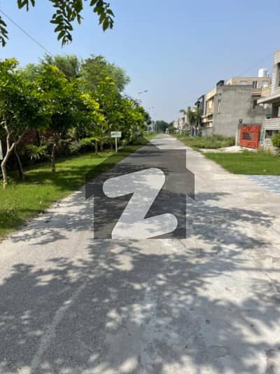 Plot No 116 Block D 18 Marla Banker Avenue society Bedian Road