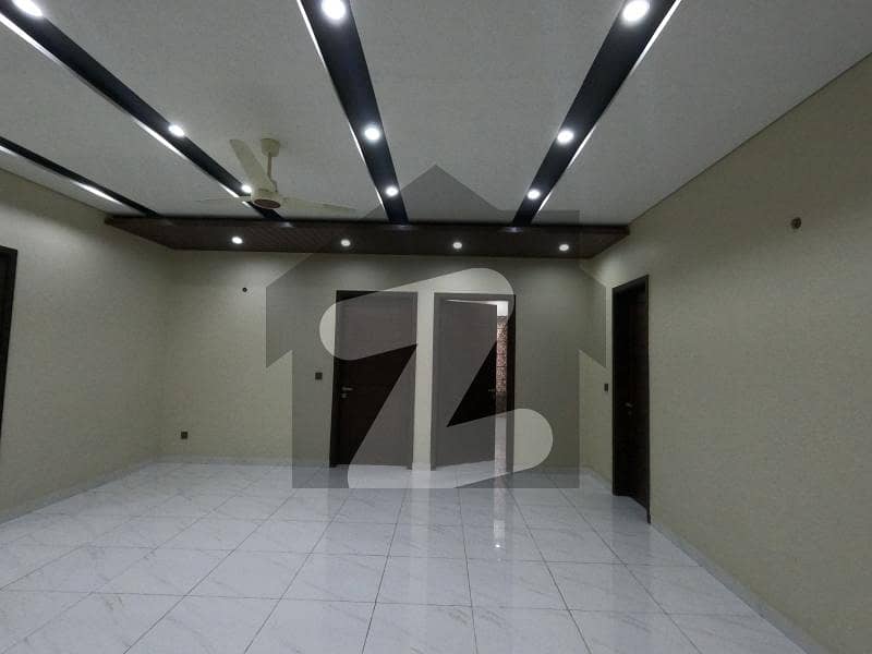 550 Square Yards Upper Portion Is Available For rent 550 Square Yards Upper Portion Is Available For rent