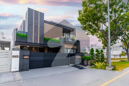 MODERN ELEGANCE REDEFINED 1 KANAL HOUSE IN DHA PHASE 7 FOR SALE