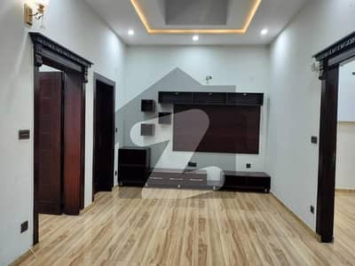 A Beautiful And Lavish House For Rent In Overseas 5