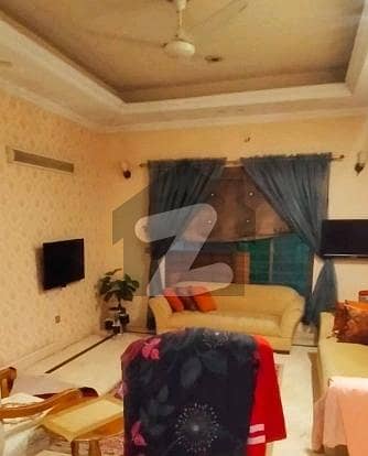 واپڈا ٹاؤن فیز 1 - بلاک کے3 واپڈا ٹاؤن فیز 1,واپڈا ٹاؤن,لاہور میں 4 کمروں کا 10 مرلہ مکان 1.5 لاکھ میں کرایہ پر دستیاب ہے۔