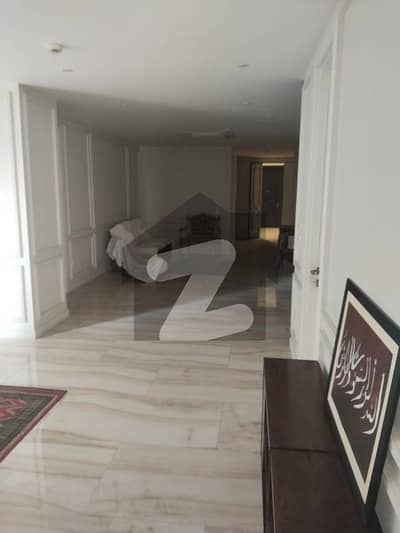 سٹرلنگ ریزیڈنسز گلبرگ,لاہور میں 3 کمروں کا 10 مرلہ فلیٹ 2.55 لاکھ میں کرایہ پر دستیاب ہے۔