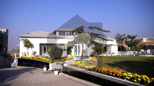 Gulberg Greens Lake Facing Farmhouse or Rent