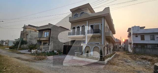 آئی ۔ 14 اسلام آباد میں 5 کمروں کا 7 مرلہ مکان 3.1 کروڑ میں برائے فروخت۔