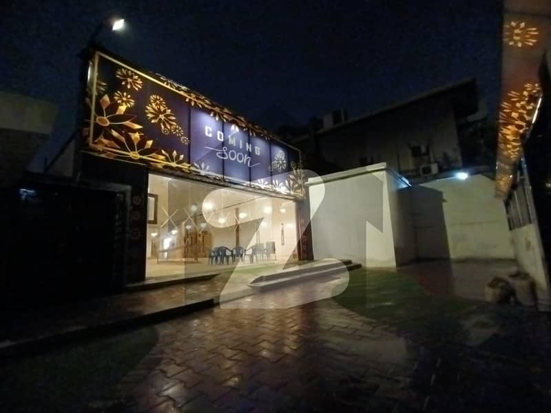 1100 Sq Yard Bungalow Available For Rent On Tipu Sultan Road