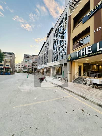 Brand New 5 Marla Plaza For Sale