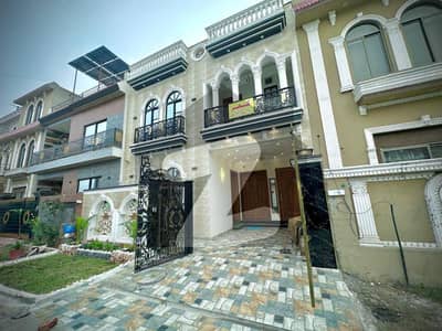 5 Marla Brand New Lavish House For Sale In Jade Ext Block Park View City Lahore 5 Marla Brand New Lavish House For Sale In Jade Ext Block Park View City Lahore