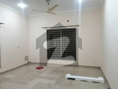 10 Marla Upper Portion Up For rent In Johar Town