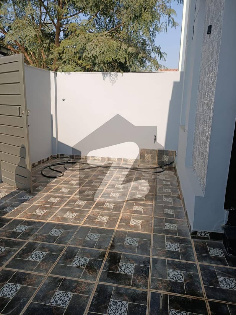 7.5 Marla Beautiful House For Sale 7.5 Marla Beautiful House For Sale