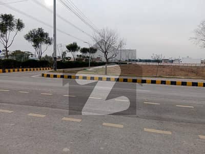 20 Marla Plot Available On Beautiful Location