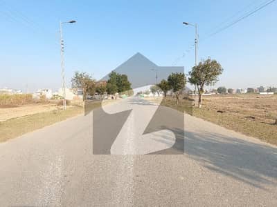 Investment Rate Commercial Plots On 80' Feet Road In D Block For Sale Investment Rate Commercial Plots On 80' Feet Road In D Block For Sale