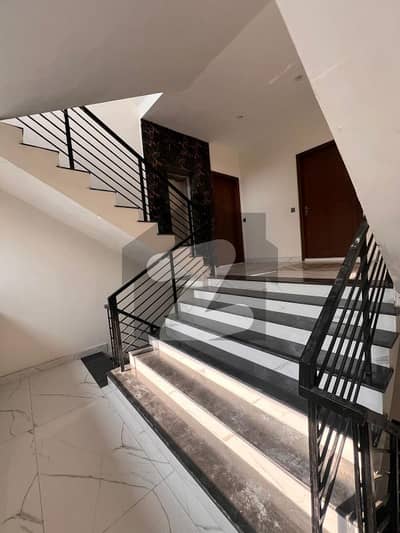 BRAND NEW APARTMENT FOR SALE IN DHA PHASE 6 BRAND NEW APARTMENT FOR SALE IN DHA PHASE 6