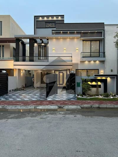 10 Marla Luxury Designer House For Sale In Bahria Town Lahore At Low Budget Price