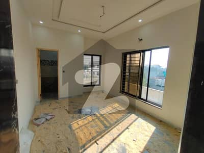 2.5 Marla Brand New Flat For Rent In High Court Phase 2