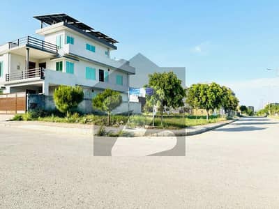 10 Marla Plot For Sale In A Block