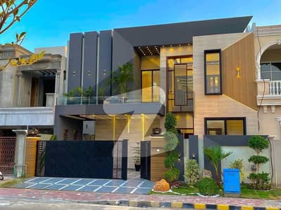 بحریہ ٹاؤن فیز 8 بحریہ ٹاؤن راولپنڈی,راولپنڈی میں 5 کمروں کا 10 مرلہ مکان 1.0 لاکھ میں کرایہ پر دستیاب ہے۔