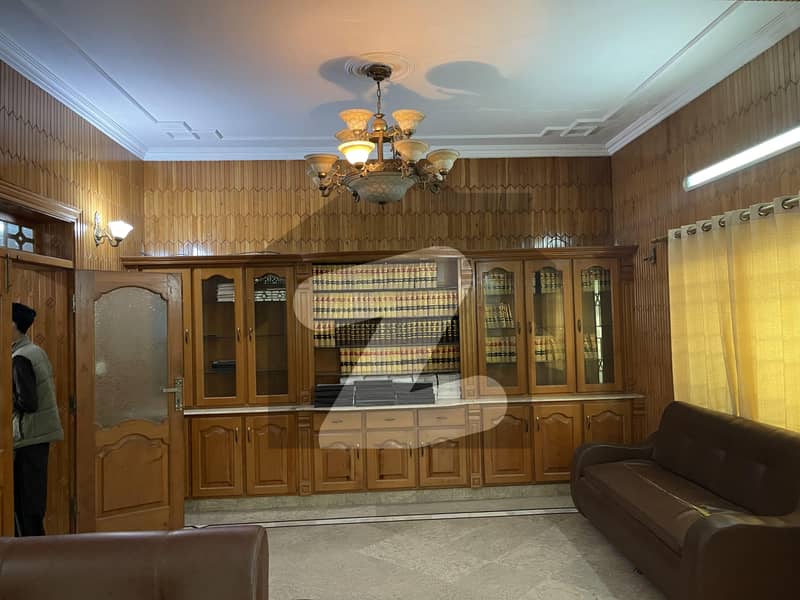 G-10 Three Story House 7 Bedroom Low Rent G-10 Three Story House 7 Bedroom Low Rent