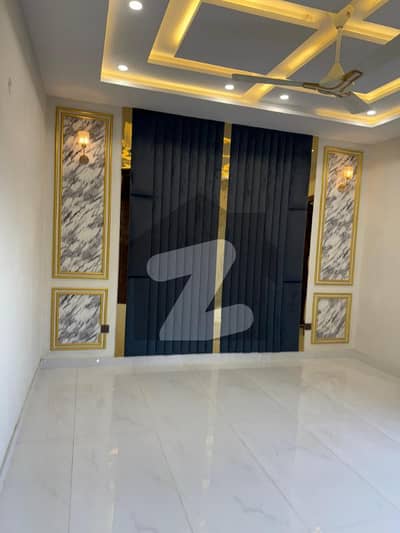 A Prime Location House Of 5 Marla In Lahore