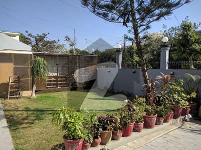 IDEAL LOCATION HOUSE AVAILABLE FOR SALE