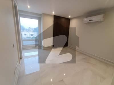 Luxury Living Awaits Spacious 3-Bedroom Apartment For Rent In Sterling Residences, Gulberg Luxury Living Awaits Spacious 3-Bedroom Apartment For Rent In Sterling Residences, Gulberg